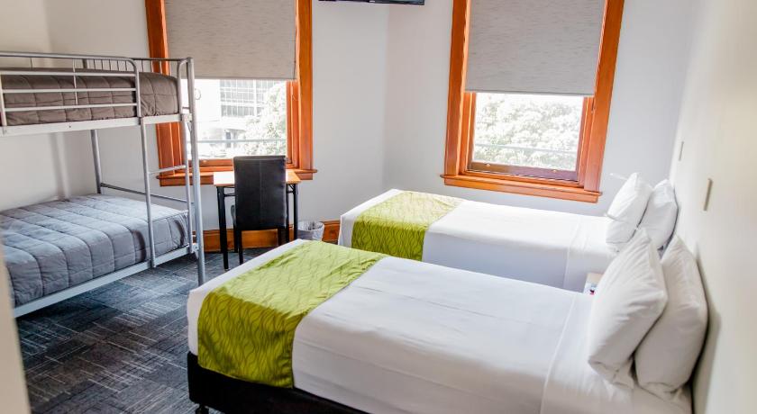 รูปของห้องพักสำหรับ 4 ท่าน (Quad Room) 4