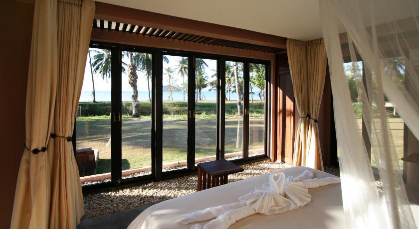 Image of Superior Double Room with Sea View 3