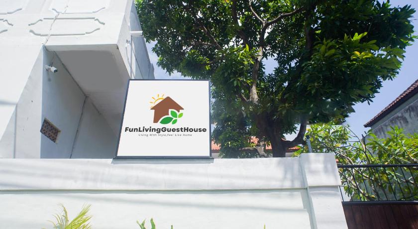 Fun Living Guest House Near Kuta Canggu & Seminyak - image 4