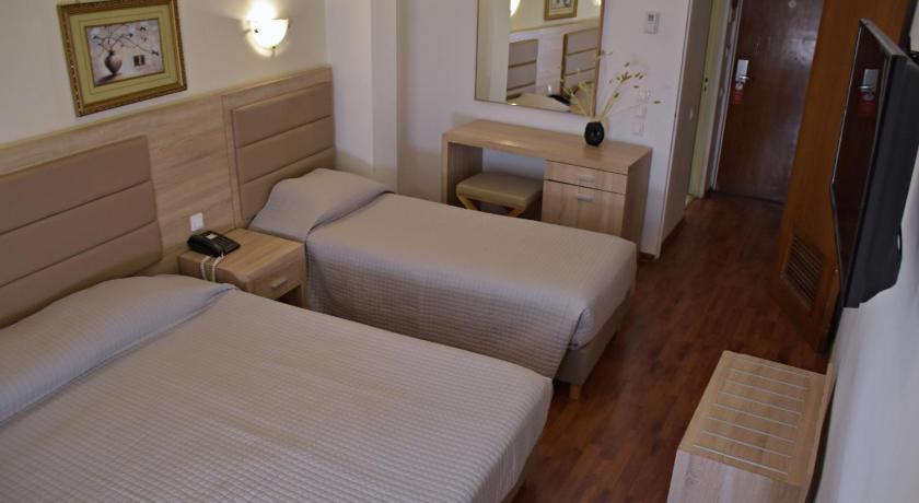 Image of Triple Room 4