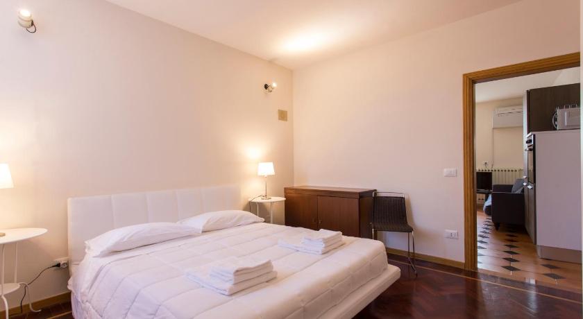 Image of One-Bedroom Apartment 8
