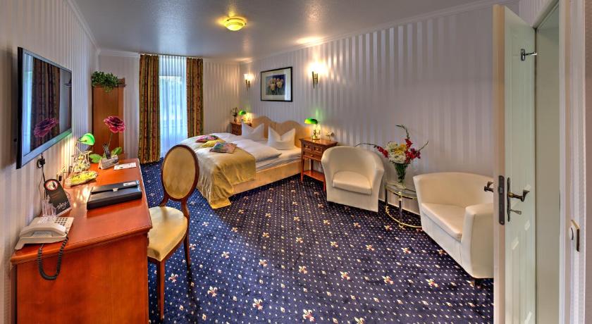 Landhotel Schwarzer Adler photo