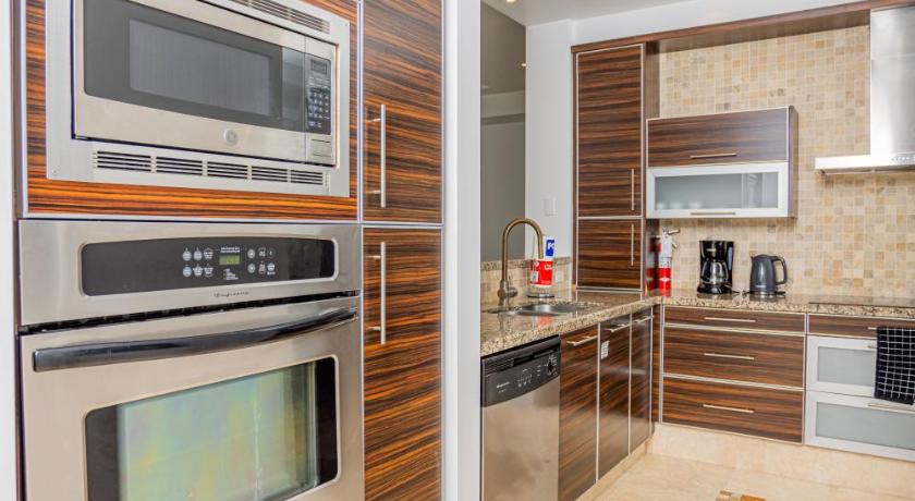 Image of 4 BDRM/4 Bathroom Two-Story Ocean View Penthouse 1