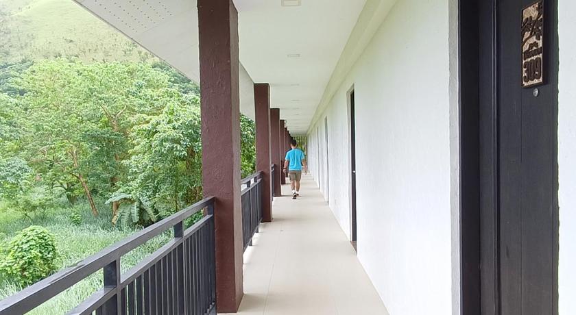 Image of Deluxe Room - King with Resort View 1
