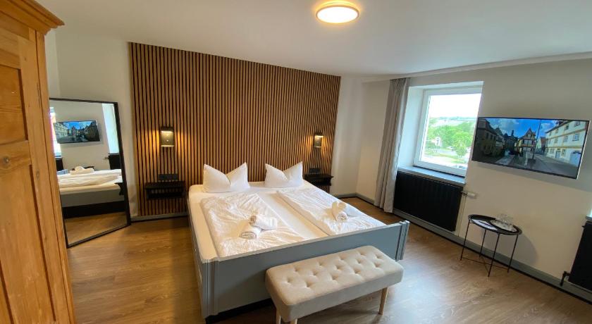 Gasthof zum goldenen Schiff - Lehmzimmer Erde