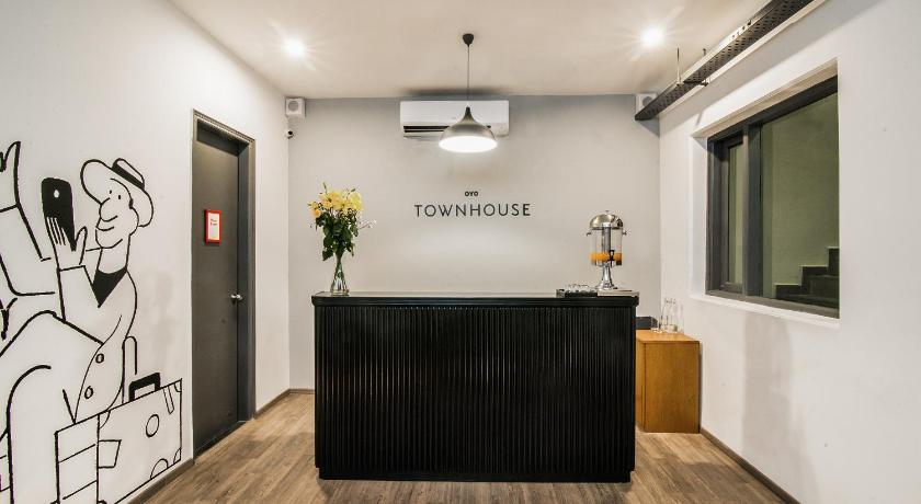 Townhouse Galleria Market Near Golf Course Road - image 5