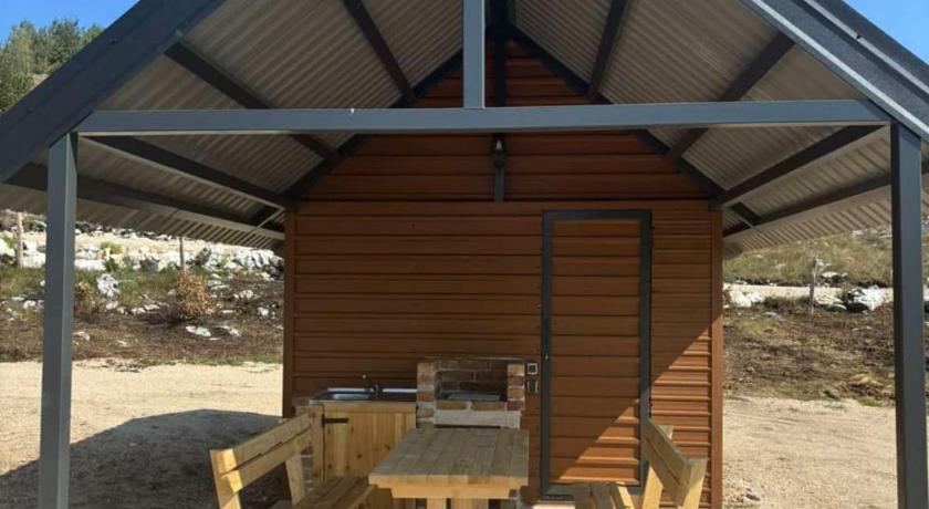 普拉日内 Sunrise House 4星级 单人房 外观