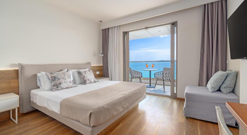 Image of Penthouse Suite Sea Front 0