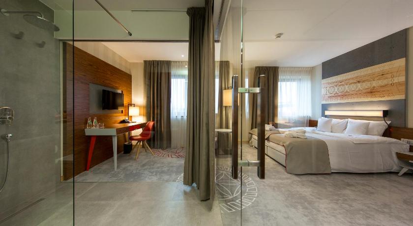 ザコパネ Hotel Kopieniec Fizjo- Med & SPA 4つ星 ホテル 外観