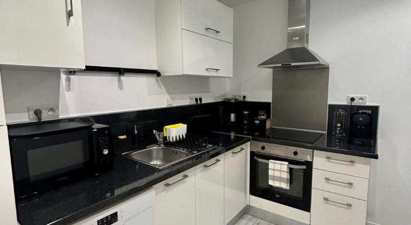 Image of Deluxe One-Bedroom Apartment 4