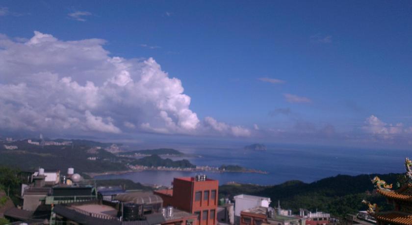 Taipei A-HOME 4-Star Hotel pool