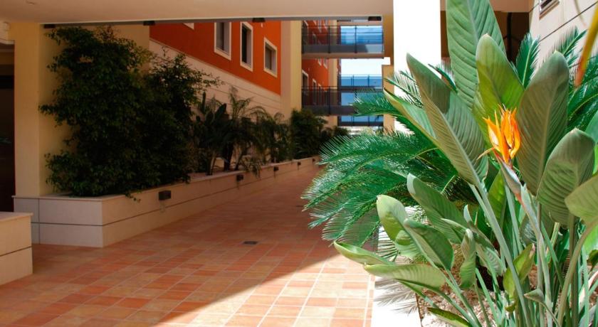 Las Flores Apartment photo