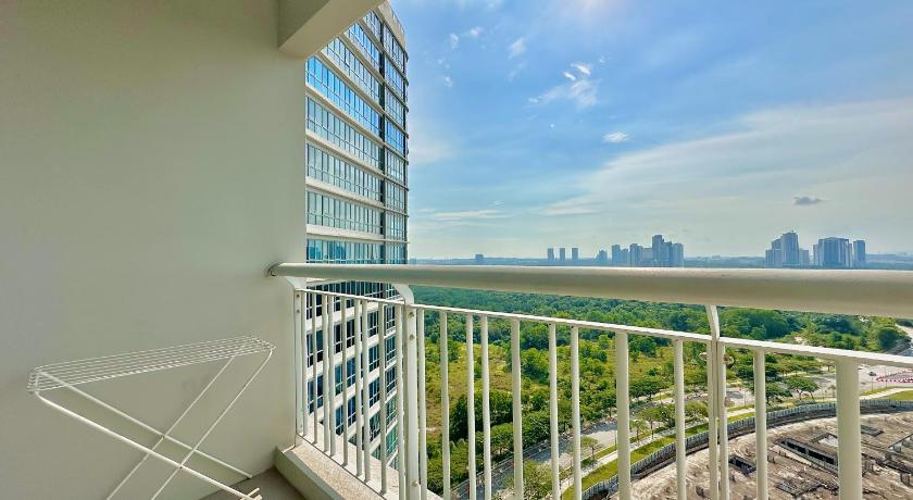 Image of Studio with Balcony 1
