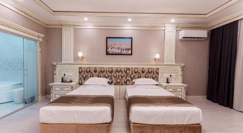 Image of Superior Suite 1