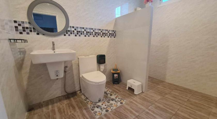 Image of Three-Bedroom House 8