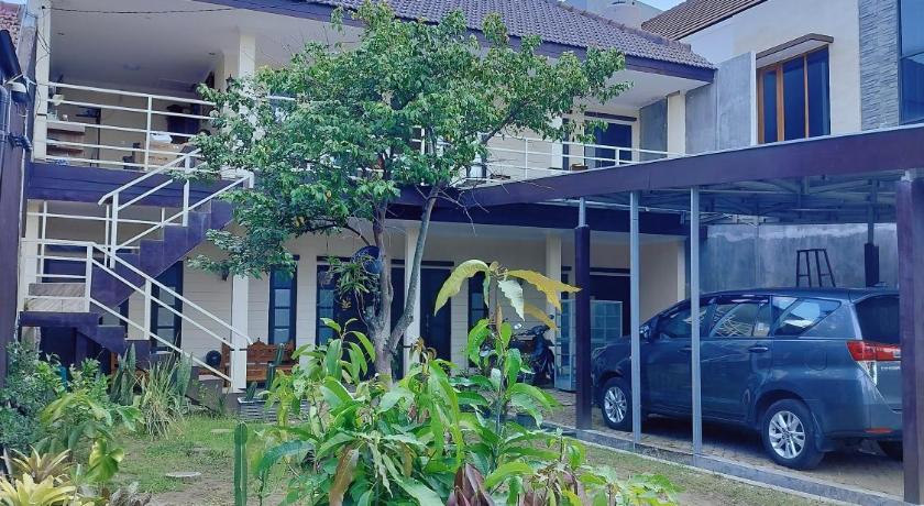 KARJO HOME STAY SYARIAH - image 10