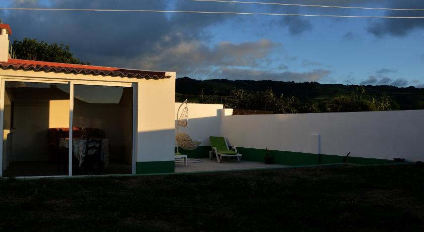 アルガルビア Sunset GreenHouse 4つ星 シングルルーム レストラン