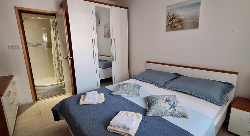 Rooms & studio OLD TOWN PAG
