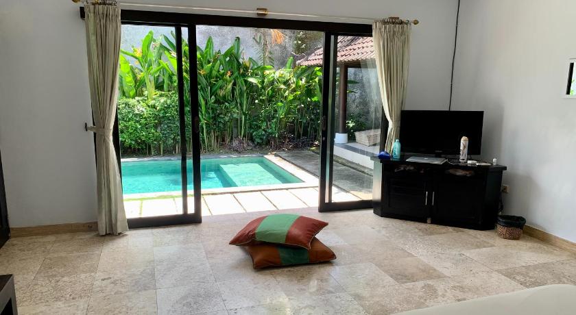 巴厘 Bali Merita Villa 4星级 酒店 泳池