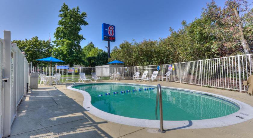 Motel 6-Portland, OR - Tigard West