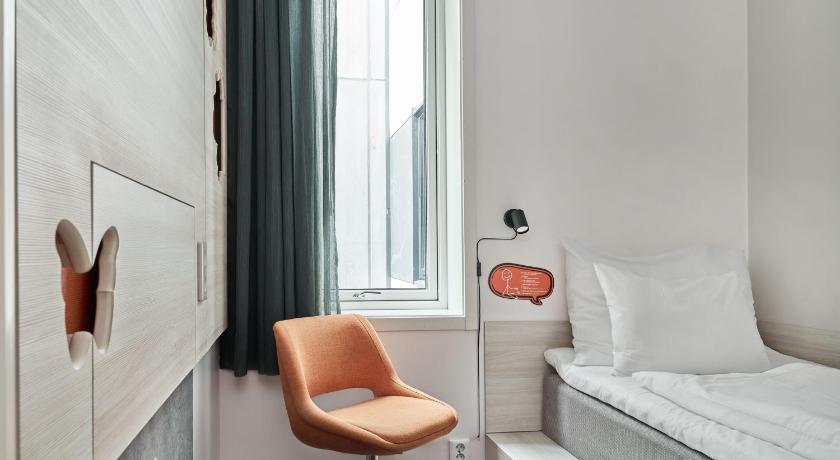 Image of Small Single Room 4