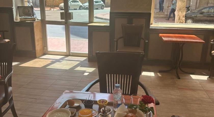 哈西拜达 Hotel De Provence 2星级 酒店 泳池