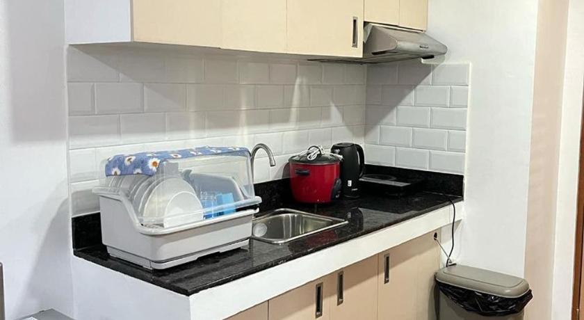 KrystalClaine Homestay-Burnham Hill Condo Baguio - image 7