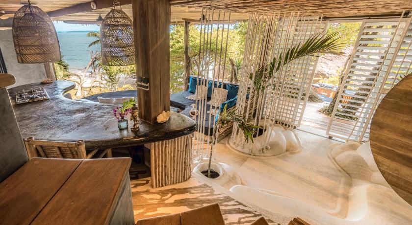 Image of Oceanfront - The Beach Villa with Private Jacuzzi 5