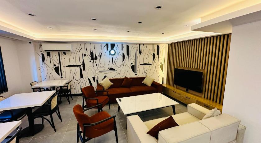 Rose Point Residence - image 3