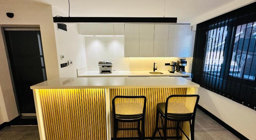 Rose Point Residence - image 8