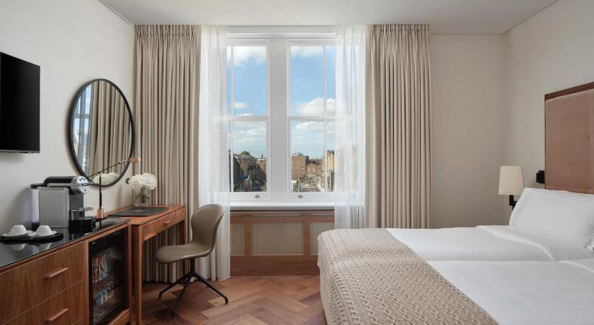 Image of Deluxe Twin Room 0