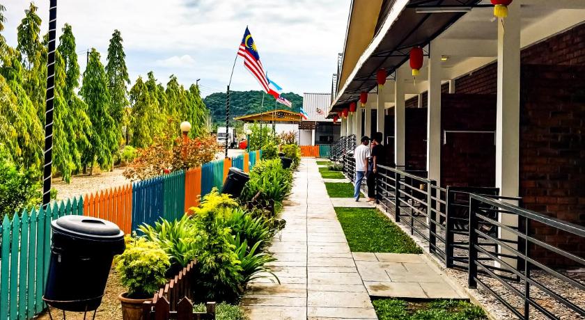 셈포르나 Pua Family Villa 1성급 호텔 외관