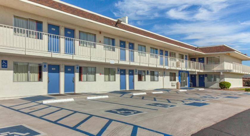 Motel 6-Phoenix, AZ - North Bell Road