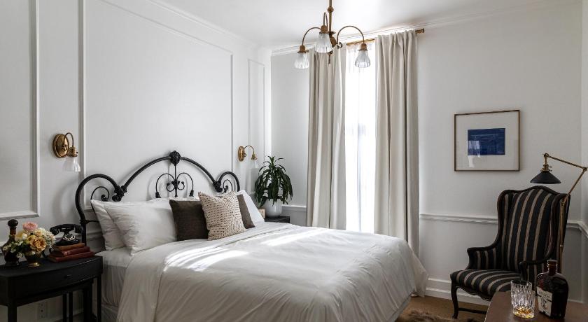 グラスバレー The Holbrooke Hotel 3つ星 ホテル 眺望