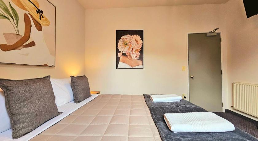 Image of Queen En-suite 6