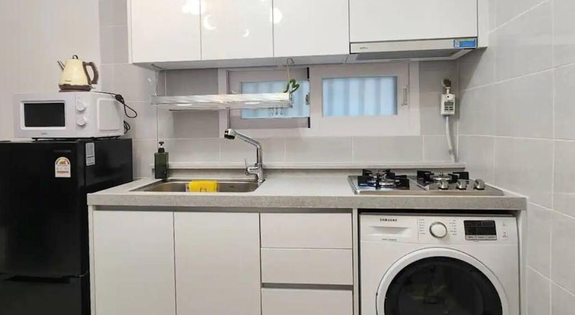 Seoul 철길공원 옆, White Linen House 3-Star Guesthouse restaurant