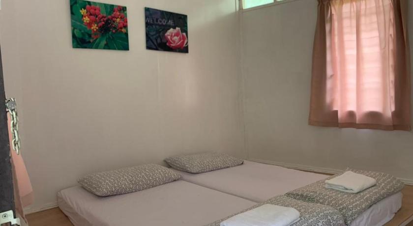 Image of Twin Room with Shared Bathroom 6