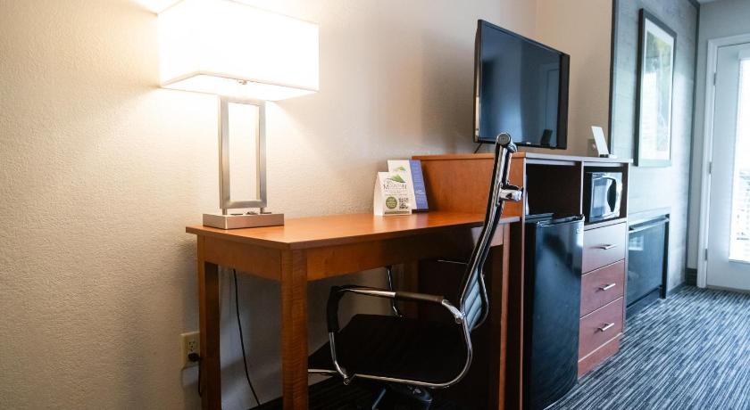 Image of Queen Room with 2 Queen Beds - Disability Access 12
