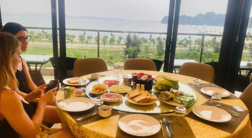 Ha Long Land Hotel - image 8