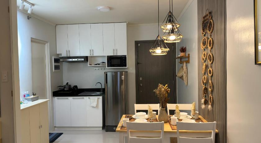 Verdant Condo Studio | Pool | Balcony | Near Airport - image 22