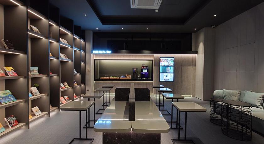 Hub Hotel Taichung Wenxin - image 6