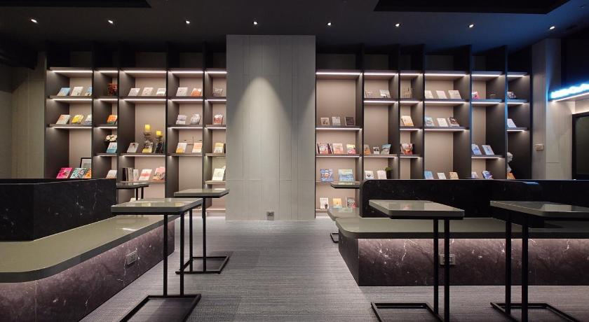Hub Hotel Taichung Wenxin - image 3