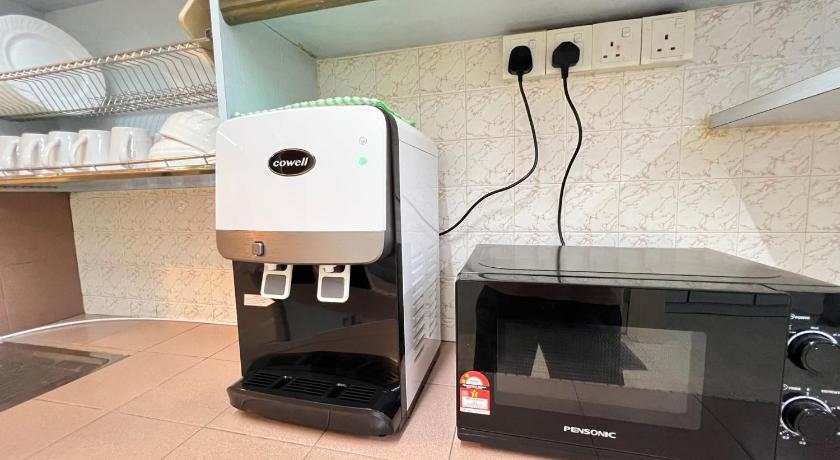 关丹 YOLO4 4BR 10PAX CentralTown Netflix 2星级 民宿 餐厅