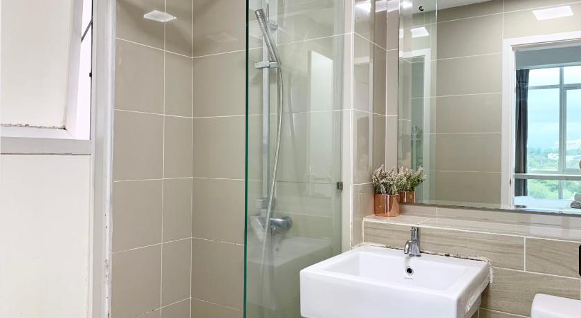 Image of Three-Bedroom Deluxe Apartment 2