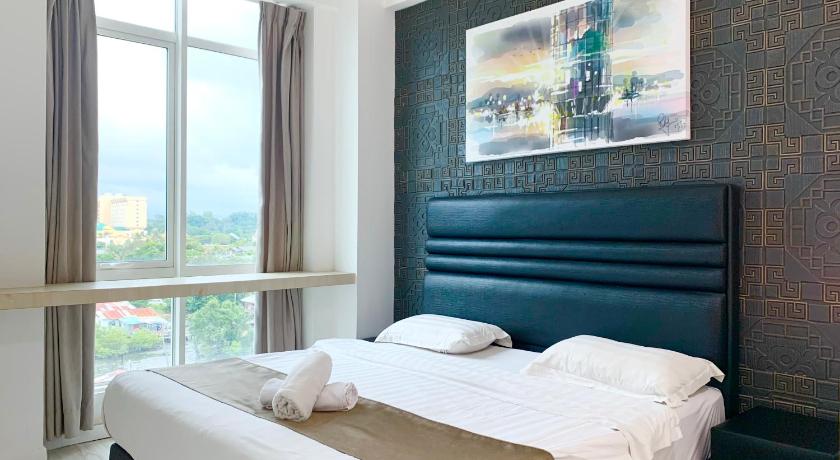 Image of Three-Bedroom Deluxe Apartment 4