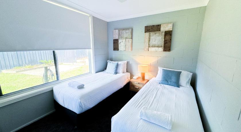 Image of Superior Four-Bedroom House 8