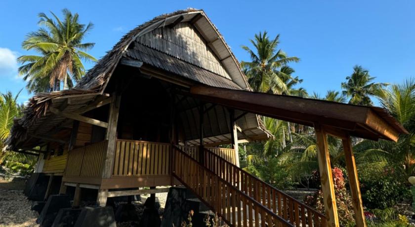 Tampilan Sunari Beach Resort 2