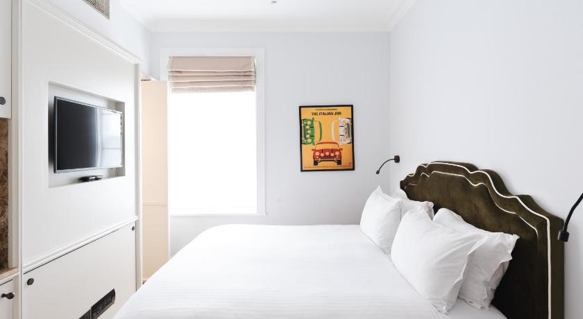 Image of Superior Room 1