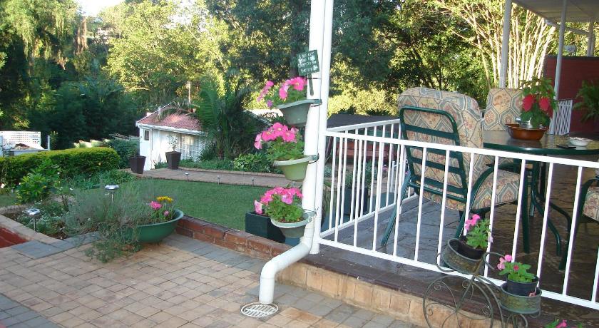 Taunton House Bed & Breakfast photo