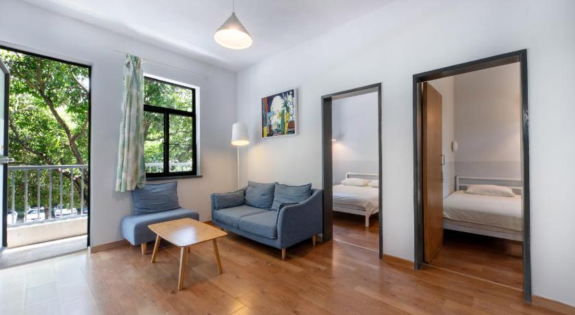 Shenzhen Loft Youth Hostel – Shenzhen, IA